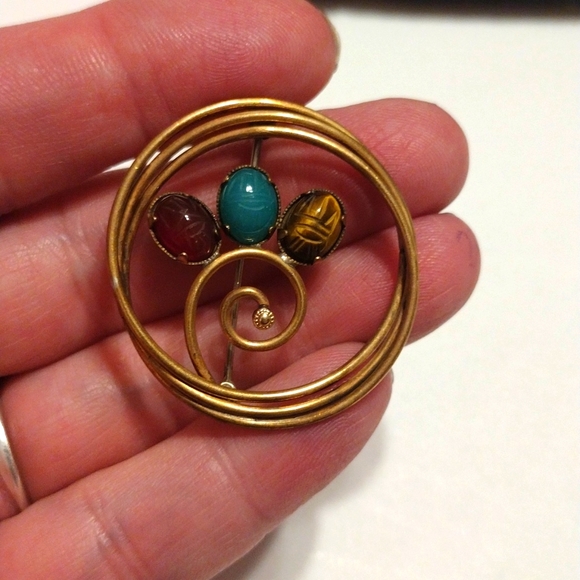 Vintage Petite Gemstone Scarab 14K GF Circle Brooch - Picture 1 of 5